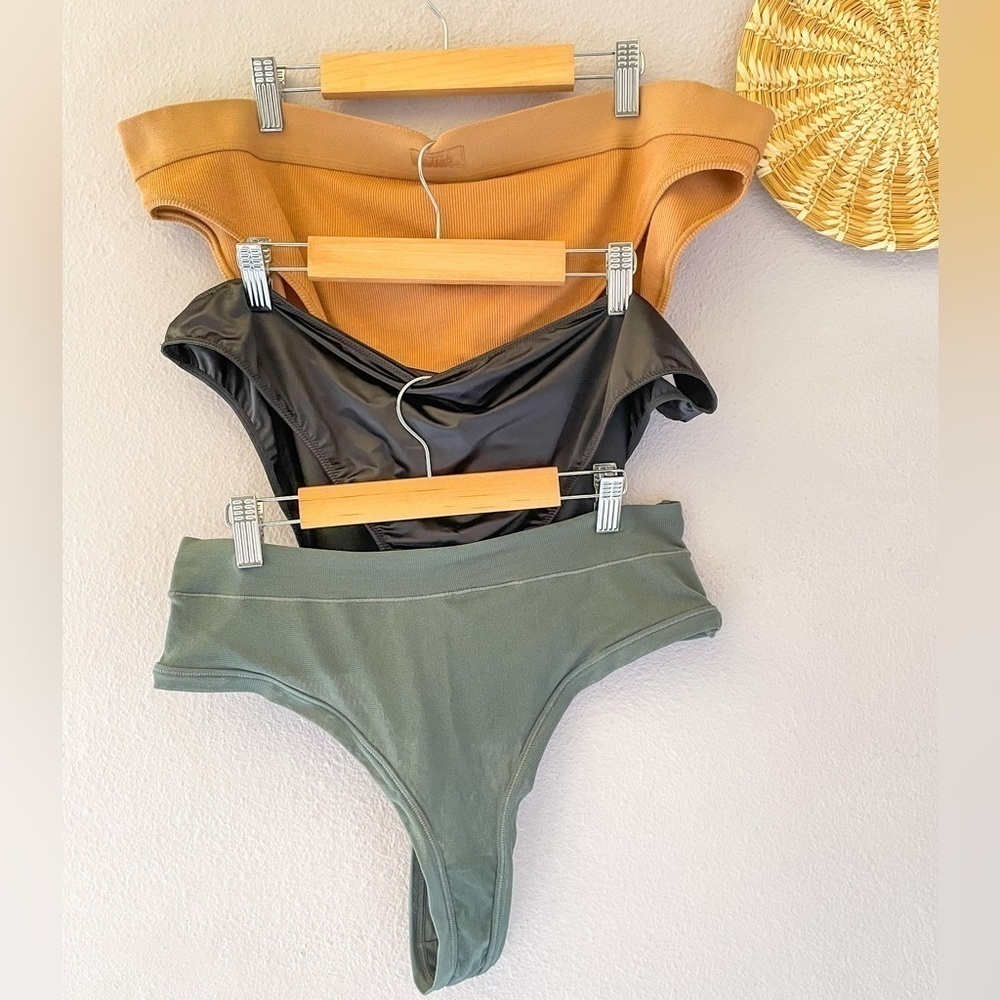 SKIMS Underwear Undie Set Size 4X - Picture 1 of 8